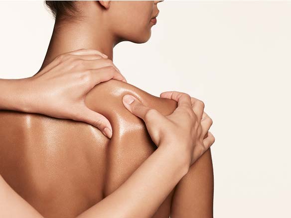 前往克蘭詩美妍中心，探索獨一無二的沉浸式療癒體驗。